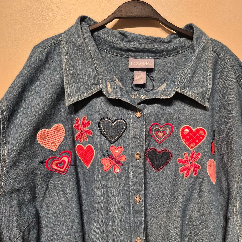 Liz & Me 100% Cotton 5X Denim Chambray Button Down Valentines Heart Love Bug - Picture 2 of 6